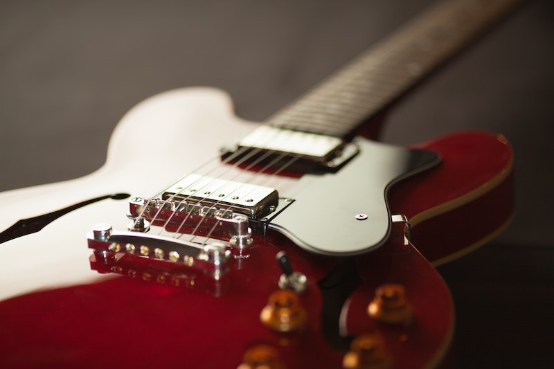Tool and Gear You Need to Practice Electric Guitar